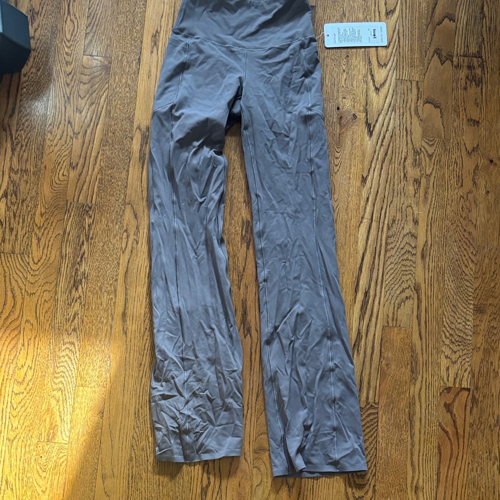 NWT Rhône Plum Revive Flare Leggings